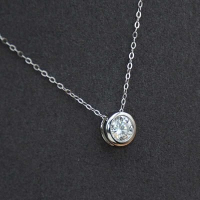 Urisma Solara Moissanite Bezel Pendant Necklace - Side View Showing Detail