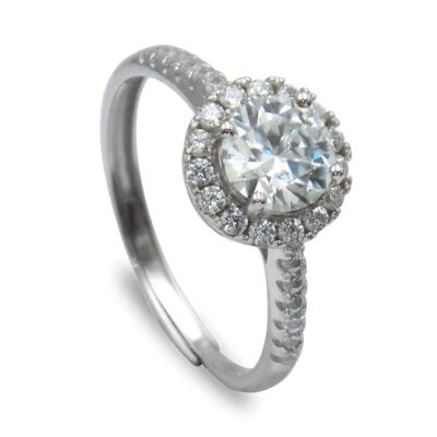 Urisma Halo Éclat Ring - Side Profile Showing Band Detail
