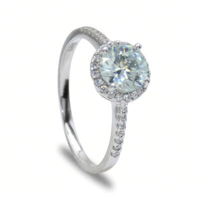 Urisma Belle Aura Ring - Side Profile Showing Band Detail